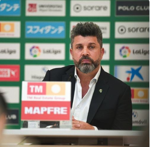 Christian Bragarnik se cita con la Federación de Peñas del Elche Christian Bragarnik se cita con la Federación de Peñas del Elche