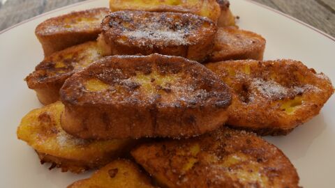 Una imagen de archivo de unas torrijas/ Pixabay