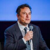 Elon Musk amenaza con retirar su sistema de internet en Ucrania mientras que Rusia sigue con su movilización parcial