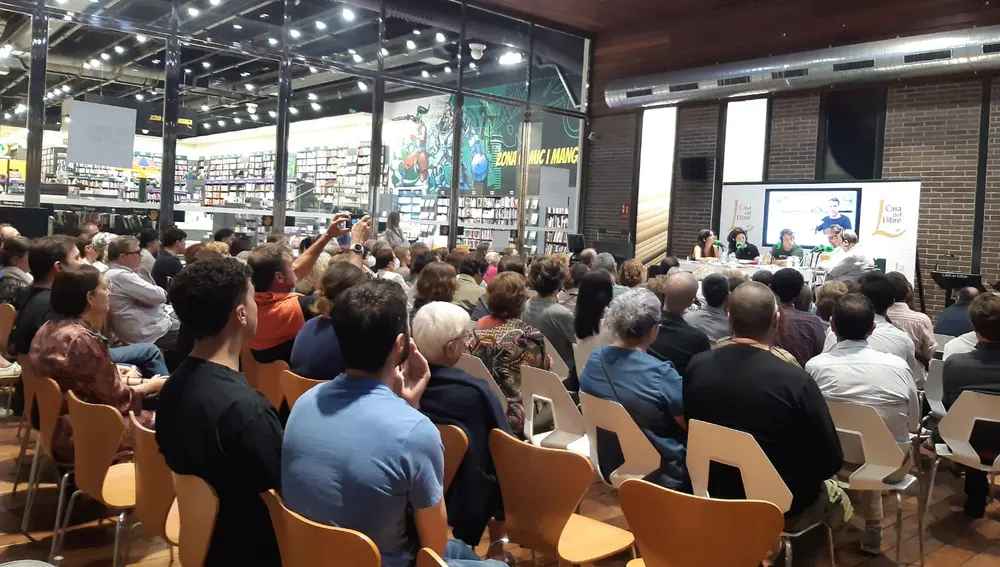 La Cultureta Gran Reserva desde la Casa del Llibre de Barcelona La Cultureta Gran Reserva desde la Casa del Llibre de Barcelona