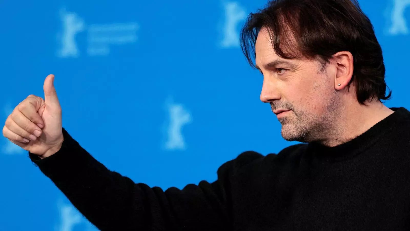 Isaki Lacuesta: "Seguimos viviendo como si nuestra vida no fuera a cambiar nunca" Isaki Lacuesta: "Seguimos viviendo como si nuestra vida no fuera a cambiar nunca"