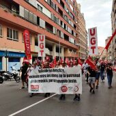 UGT y CCOO protestan ante el "bloqueo" del convenio del azulejo
