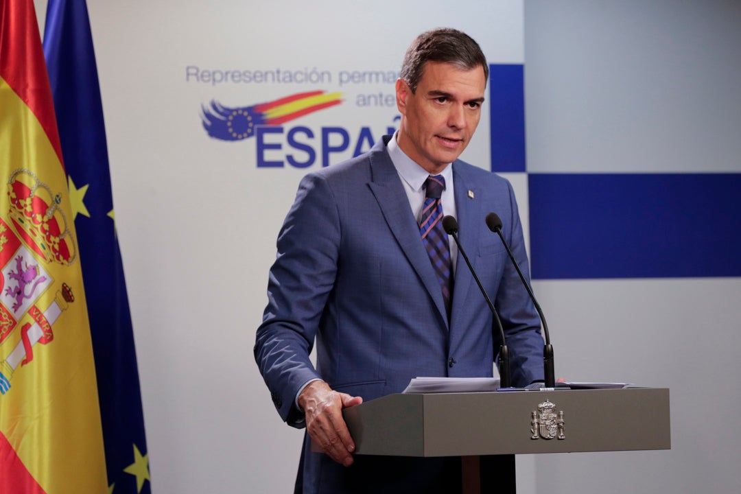 Pedro Sánchez pide al PP que vea en Reino Unido las consecuencias de las políticas de bajada de impuestos Pedro Sánchez pide al PP que vea en Reino Unido las consecuencias de las políticas de bajada de impuestos