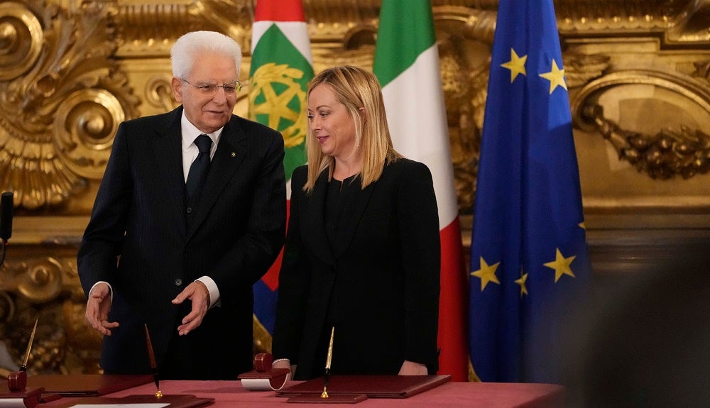 Meloni jura su cargo como primera ministra en la toma de posesión del nuevo Gobierno Meloni jura su cargo como primera ministra en la toma de posesión del nuevo Gobierno
