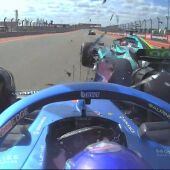 Momento del choque de Alonso con Stroll.
