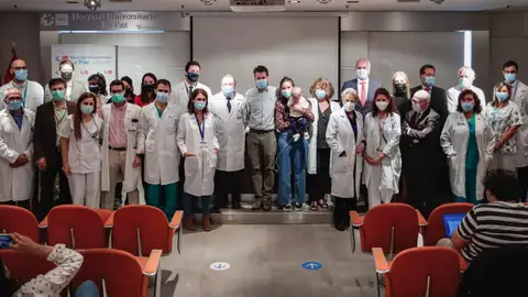 Emma, de 13 meses, recibe por primera vez en el mundo un trasplante de intestino en asistolia en el Hospital La Paz Emma, de 13 meses, recibe por primera vez en el mundo un trasplante de intestino en asistolia en el Hospital La Paz