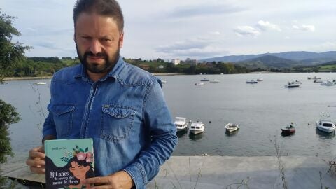 David L&oacute;pez - escritor - San Vicente de la Barquera