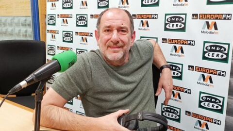 Karra Elejalde en Julia en la onda