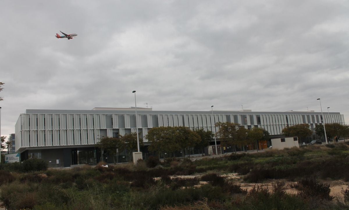 Elche ofrece un edificio de 3000 metros cuadrados de superficie para la Agencia Espacial Española en el Campus Tecnológico Elche ofrece un edificio de 3000 metros cuadrados de superficie para la Agencia Espacial Española en el Campus Tecnológico