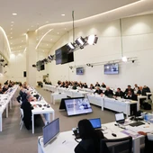 Imagen de archivo de la sala del juicio a los acusados por el accidente del tren Alvia que descarriló en Santiago, en la Ciudad de la Cultura de Santiago de Compostela/ EFE/ Lavandeira Jr Imagen de archivo de la sala del juicio a los acusados por el accidente del tren Alvia que descarriló en Santiago, en la Ciudad de la Cultura de Santiago de Compostela/ EFE/ Lavandeira Jr