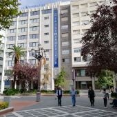 Cajalmendralejo presenta su nueva sede financiera en Badajoz  en la que ha invertido 12,8 millones de euros
