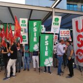 Protesta de los sindicatos de la concertada a pas puertas de la Conselleria de educación contra la última propuesta "inasumible" de mejoras sociolaborales