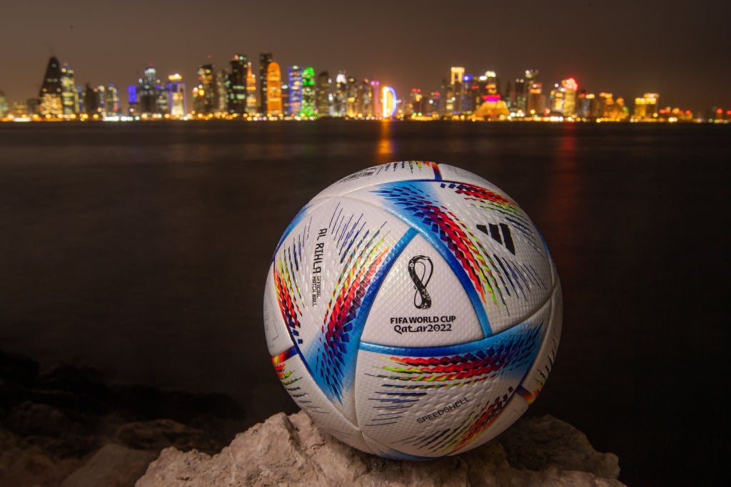 El embajador del Mundial de Fútbol de Qatar dice que la homosexualidad es un "daño en la mente" El embajador del Mundial de Fútbol de Qatar dice que la homosexualidad es un "daño en la mente"