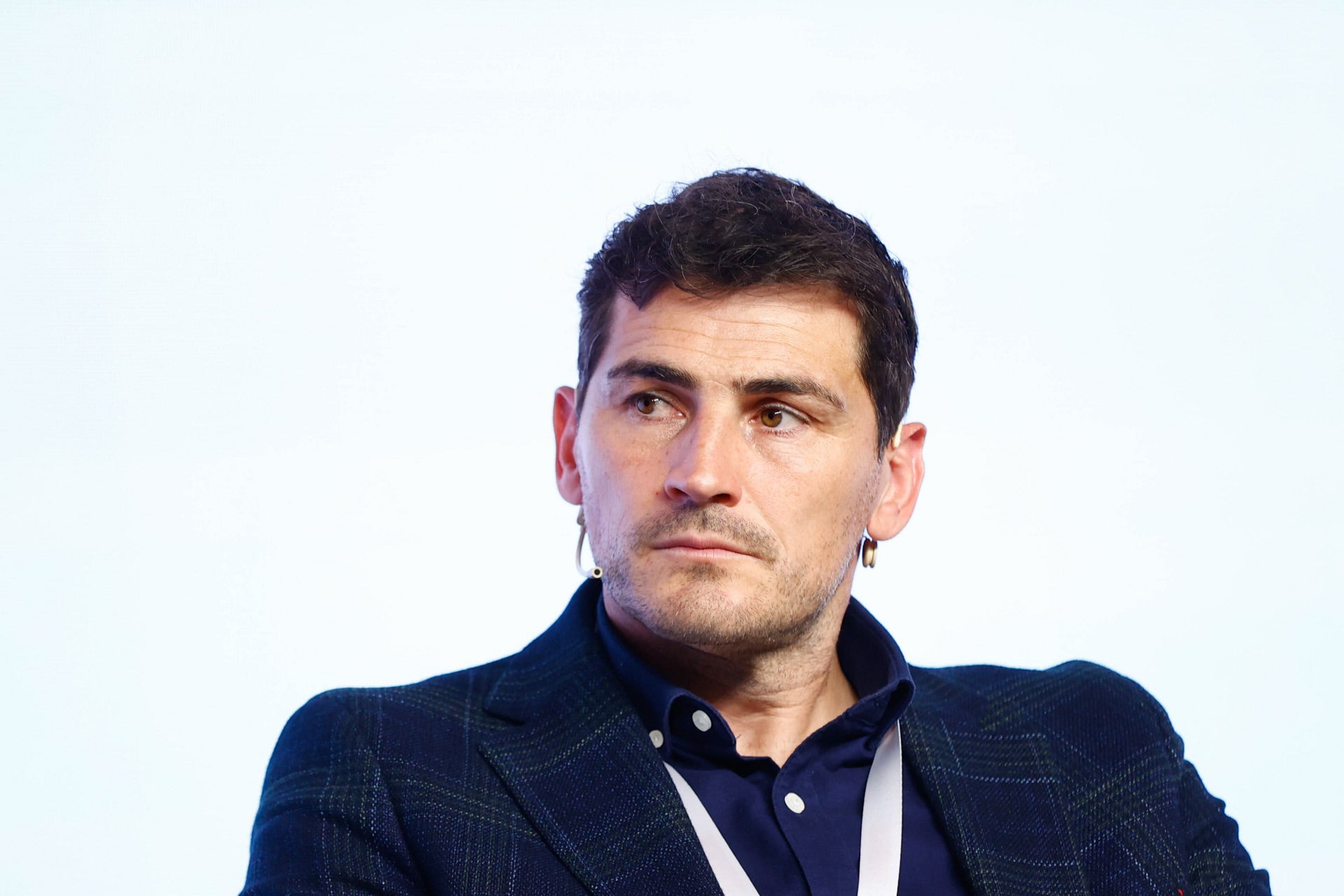 Iker Casillas insinúa un arbitraje favorable al Sporting de Lisboa y provoca la indignación de los aficionados Iker Casillas insinúa un arbitraje favorable al Sporting de Lisboa y provoca la indignación de los aficionados