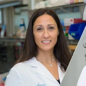 Las doctoras Elena Garralda y Laura Soucek, dos de las autoras de la investigación Las doctoras Elena Garralda y Laura Soucek, dos de las autoras de la investigación