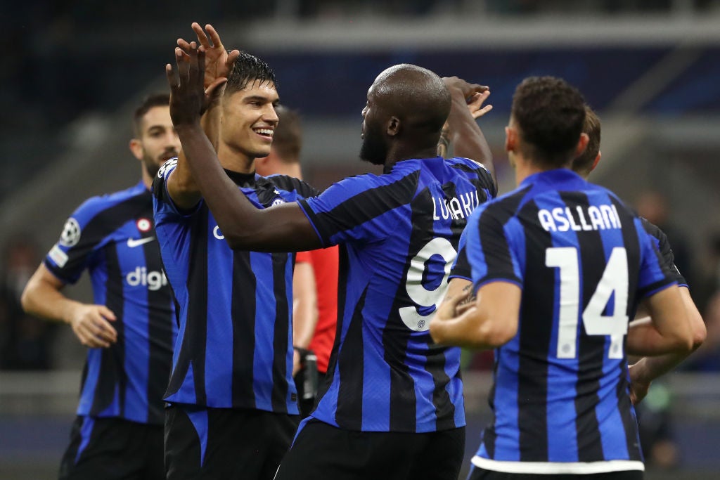 El Inter gana y manda al Barcelona a la Europa League El Inter gana y manda al Barcelona a la Europa League