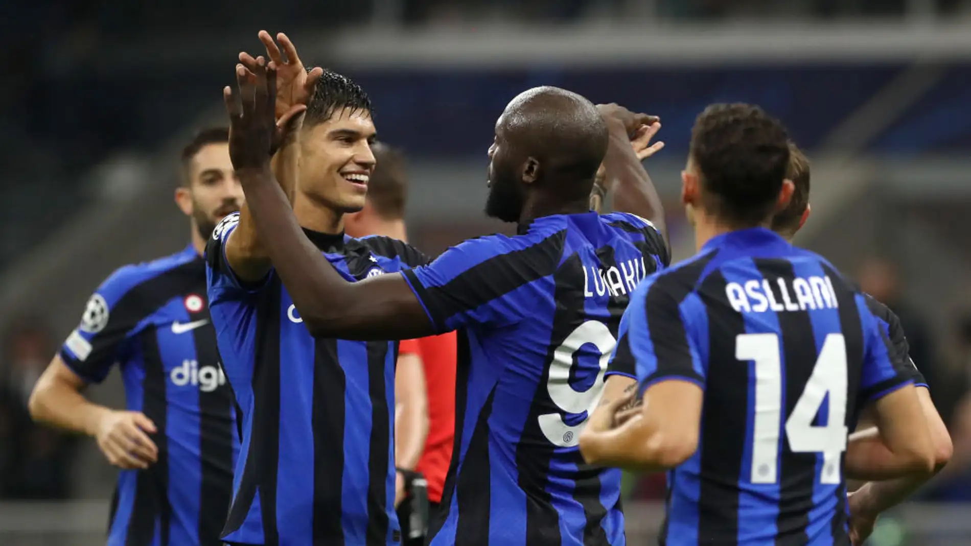 El Inter gana y manda al Barcelona a la Europa League