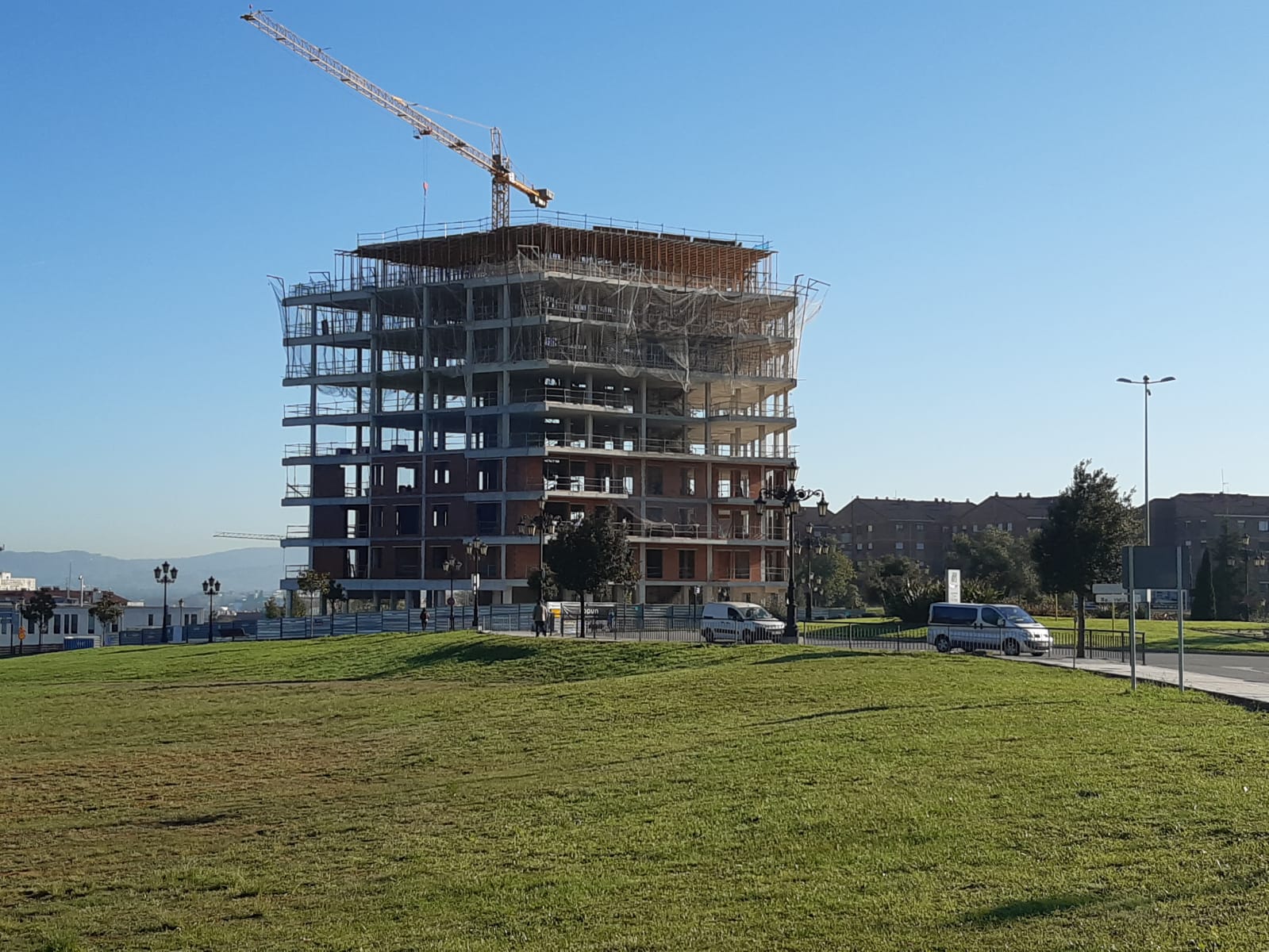 El mercado inmobiliario en Asturias se frena mientras crece el del resto de España El mercado inmobiliario en Asturias se frena mientras crece el del resto de España