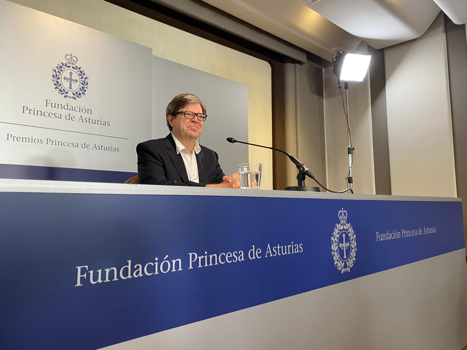 "Es necesario mejorar la inteligencia artificial para acabar con la noticias falsas en las redes sociales" "Es necesario mejorar la inteligencia artificial para acabar con la noticias falsas en las redes sociales"