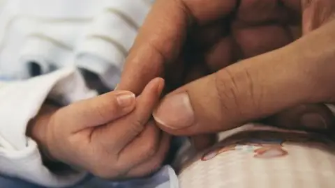 Convocatoria de ayudas sociales Convocatoria de ayudas sociales