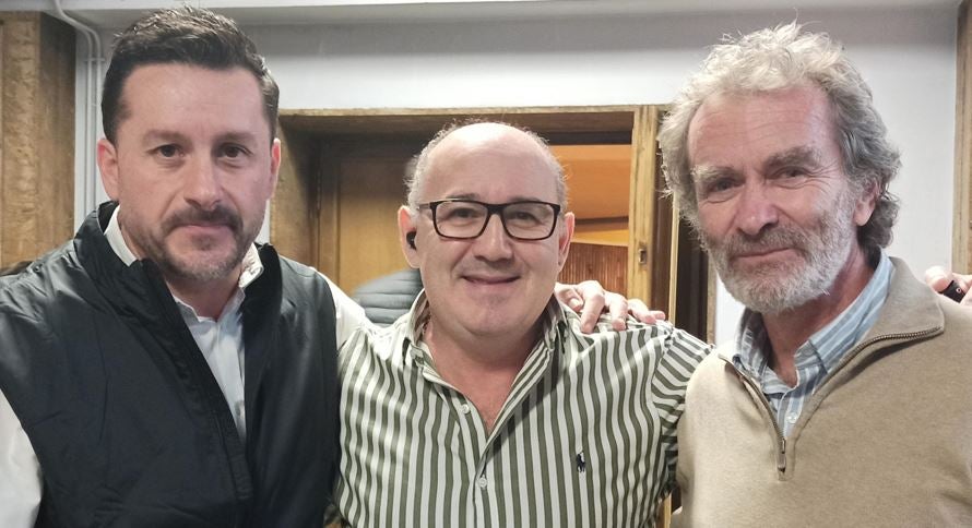 Fernando Simón es proclive a mantener la mascarilla en el transporte público Fernando Simón es proclive a mantener la mascarilla en el transporte público