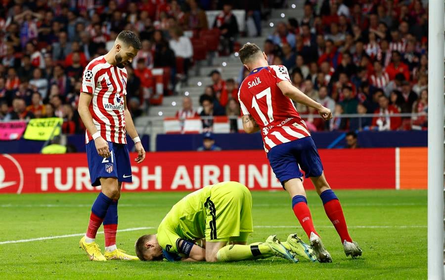 El Atlético queda eliminado de Champions con un dramático final El Atlético queda eliminado de Champions con un dramático final