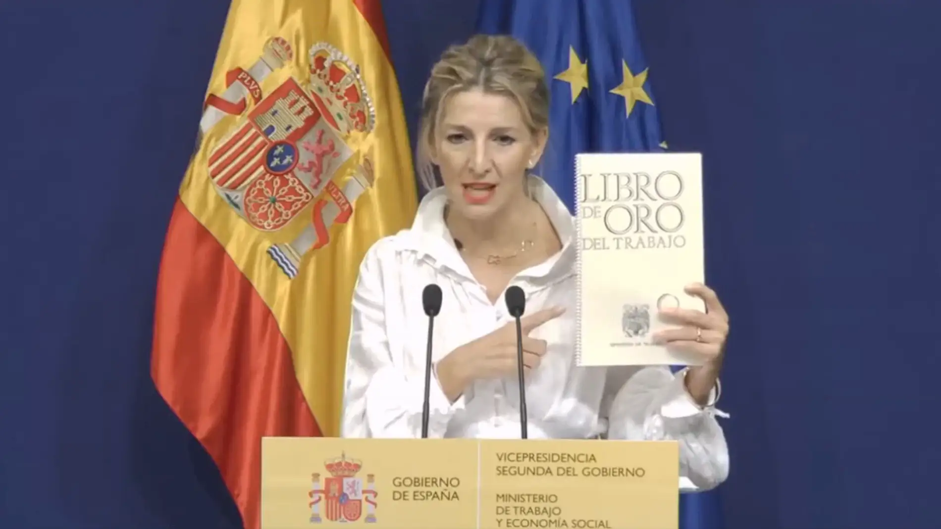 Qué es el 'libro de la infamia' que menciona Yolanda Díaz al retirar al medalla al mérito al trabajo a Franco