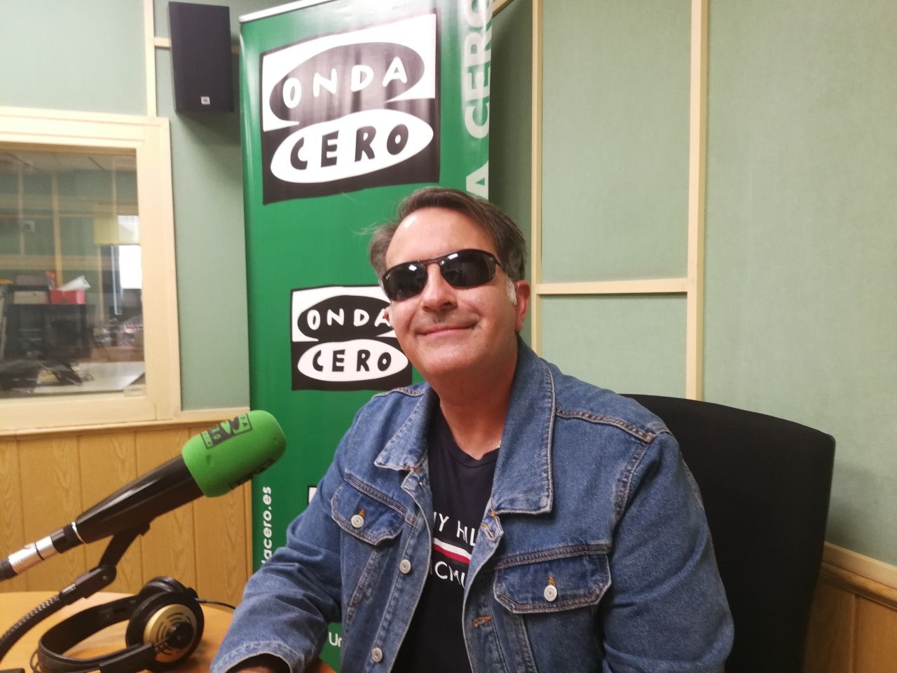 José Soto Chica presenta en Onda Cero su nuevo libro : "El águila y los Cuervos, la caída del imperio romano" José Soto Chica presenta en Onda Cero su nuevo libro : "El águila y los Cuervos, la caída del imperio romano"