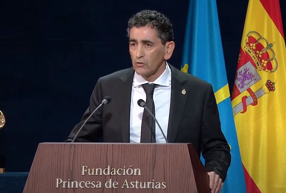 Mayorga: “me fascina la magia de las letras, esos pocos sonidos que pueden tanto” Mayorga: “me fascina la magia de las letras, esos pocos sonidos que pueden tanto”