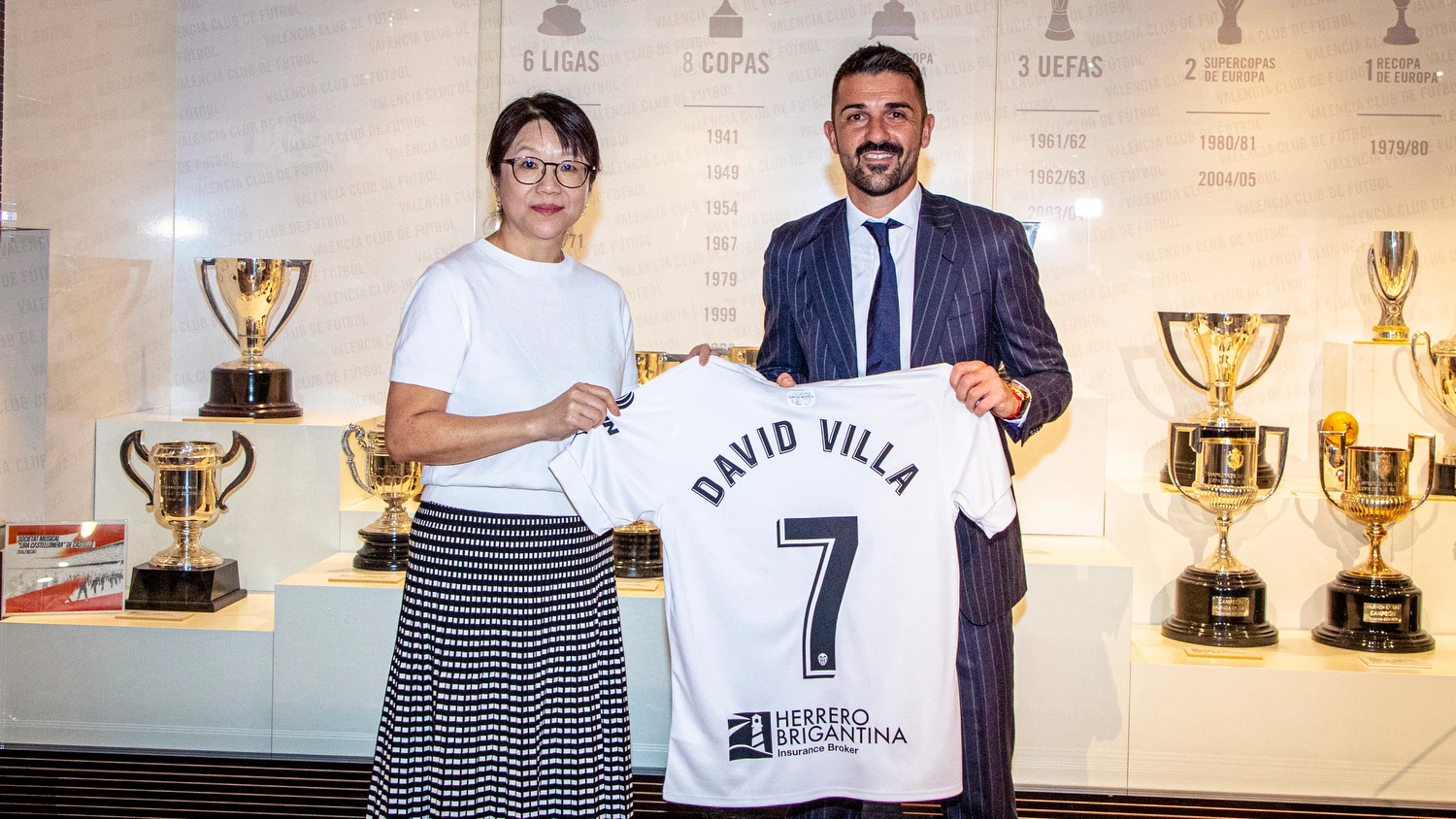 David Villa en el palco VIP de Mestalla