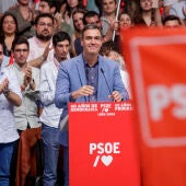 Pedro Sánchez, durante su comparecencia en el acto de conmemoración de la victoria del PSOE
