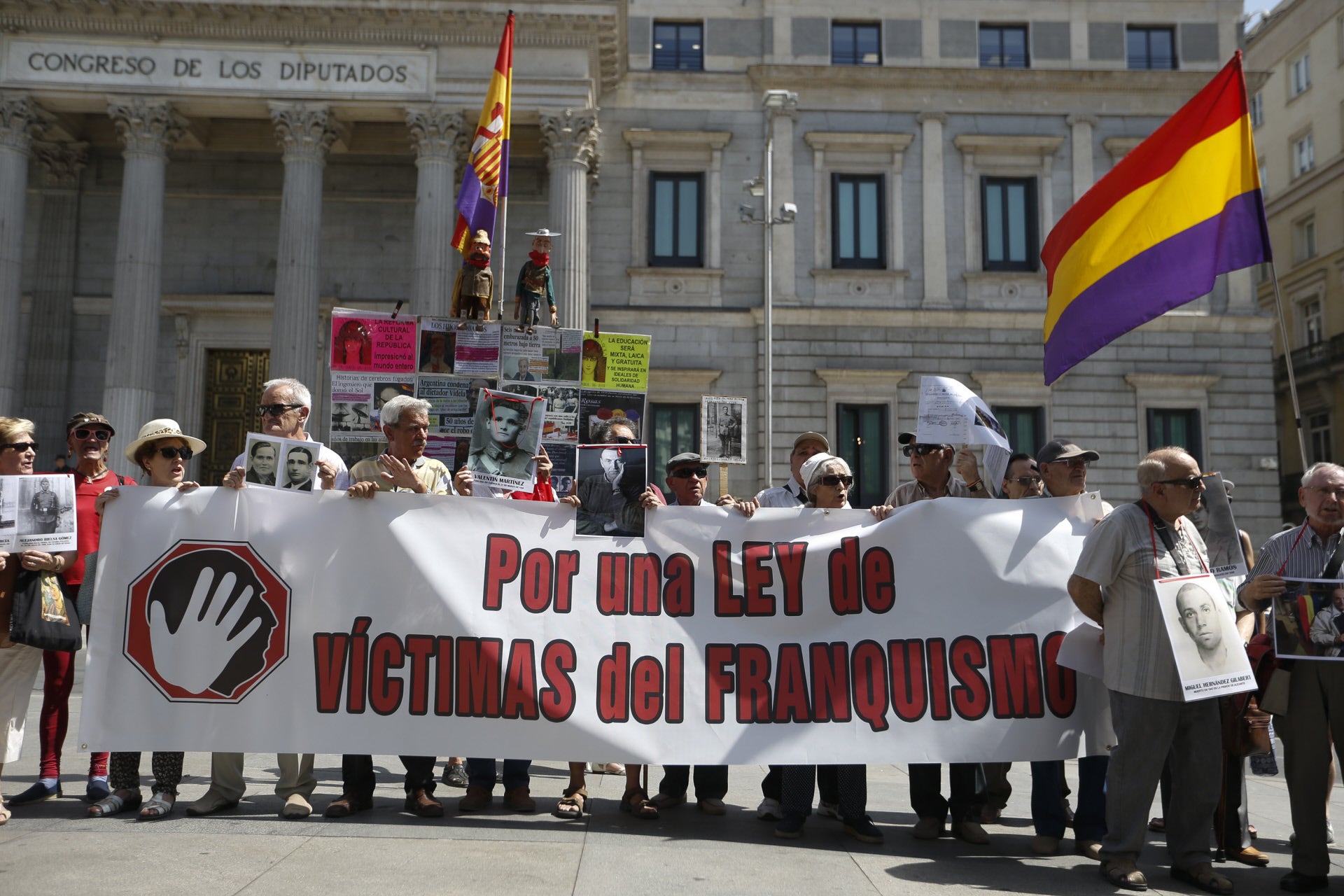 El Gobierno rinde hoy homenaje a todas las víctimas del franquismo El Gobierno rinde hoy homenaje a todas las víctimas del franquismo