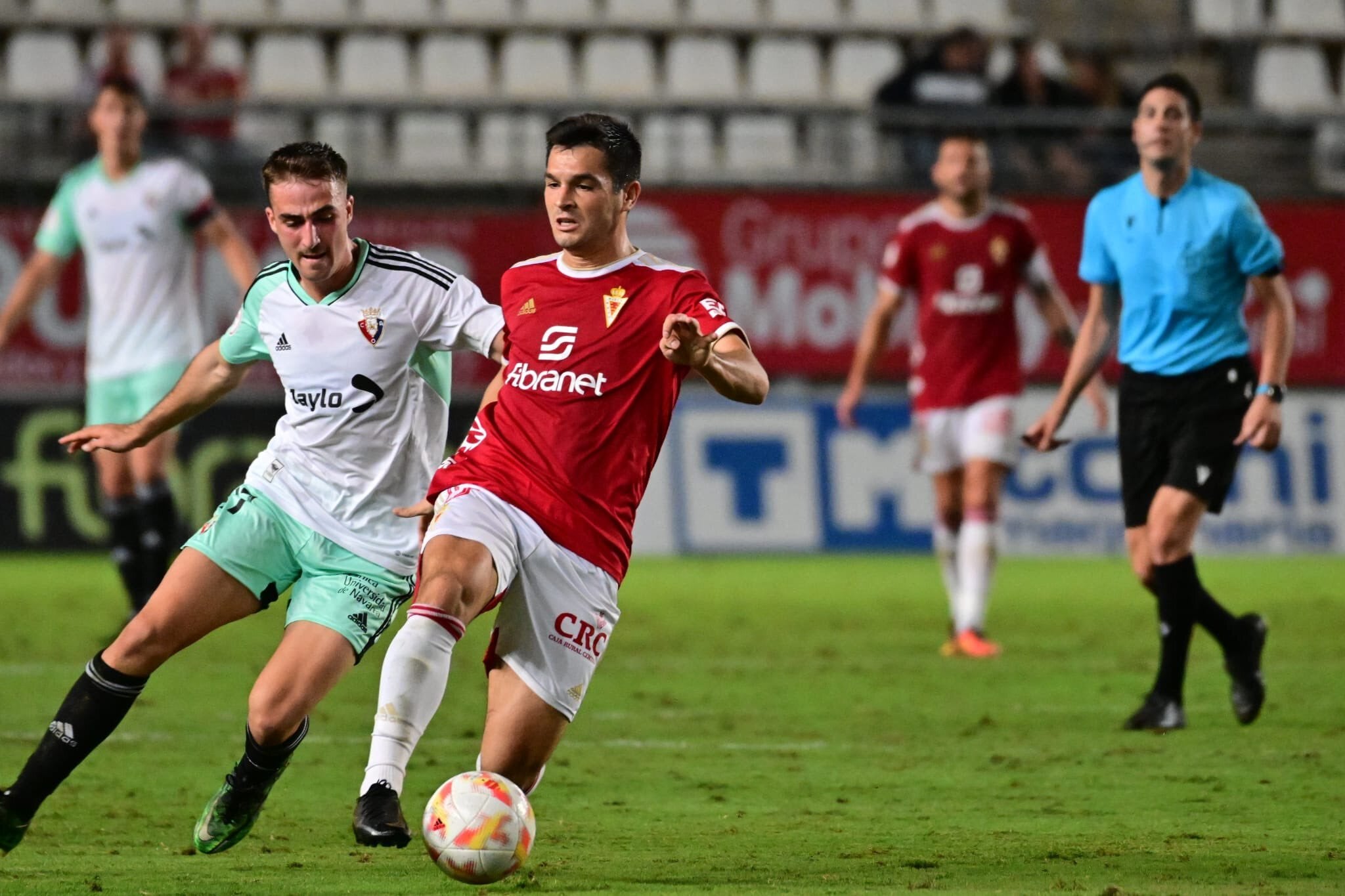 El Real Murcia se desinfla en el Enrique Roca El Real Murcia se desinfla en el Enrique Roca