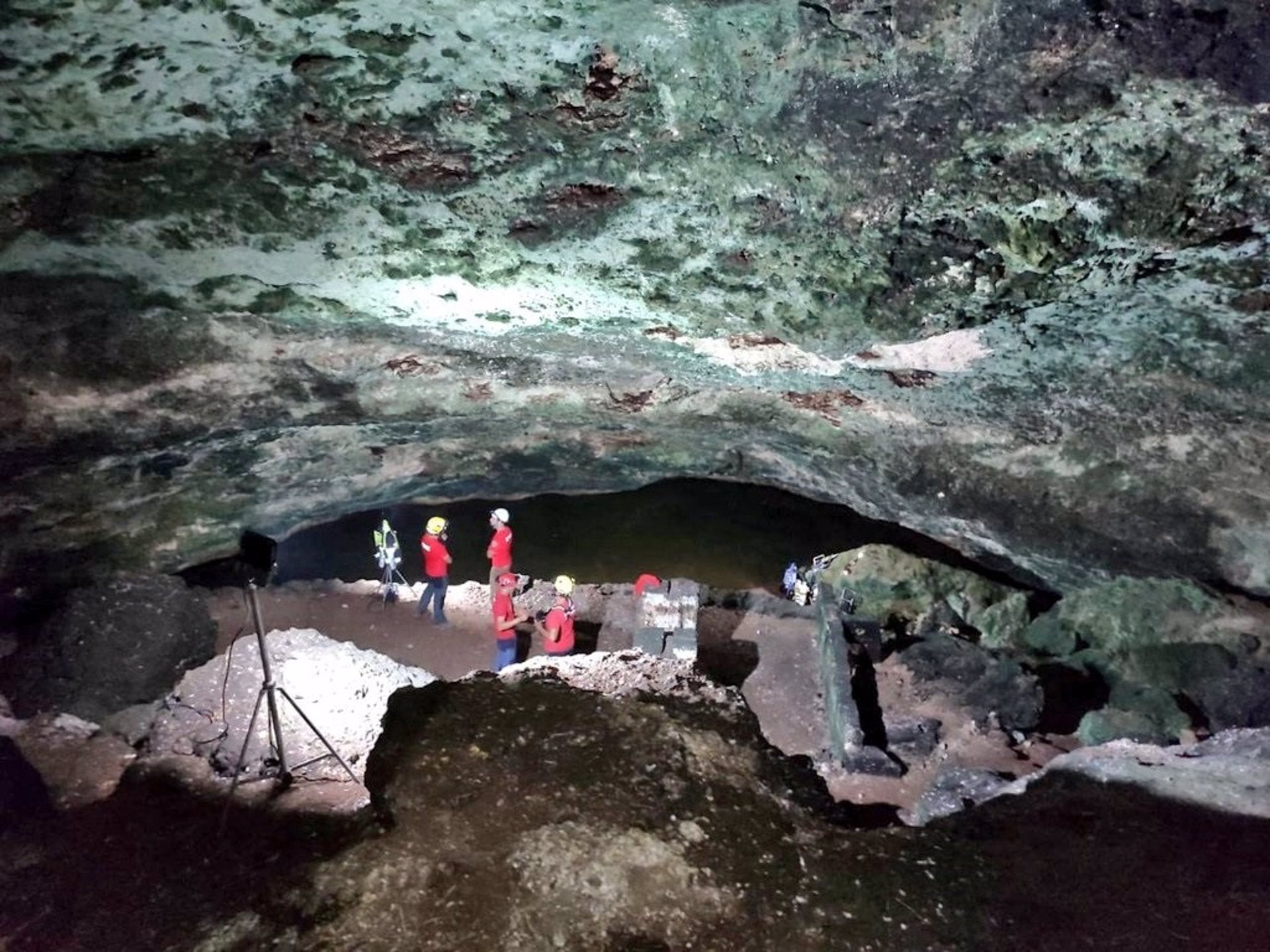 Localizado el espeleobuceador desaparecido en la Cueva de sa Gleda de Manacor Localizado el espeleobuceador desaparecido en la Cueva de sa Gleda de Manacor