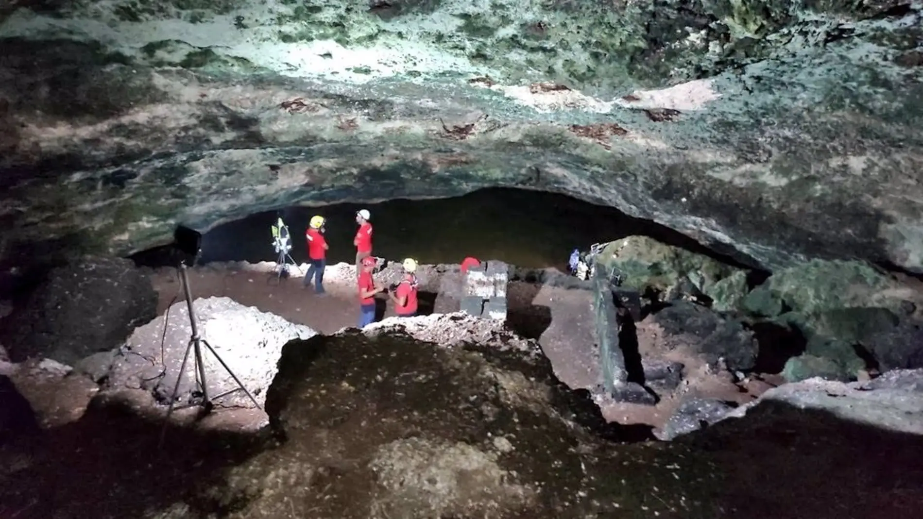 Operativo de búsqueda de un espeleobuceador desaparecido en la Cueva de Sa Gleda (Manacor).