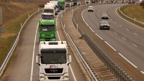 Los transportistas amenazan con una nueva huelga: &quot;Nos est&aacute;n conduciendo a la desaparici&oacute;n&quot;