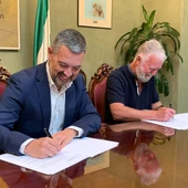 Javier Ruiz y el presidente de 'El Arenal', Manuel Bueno Javier Ruiz y el presidente de 'El Arenal', Manuel Bueno