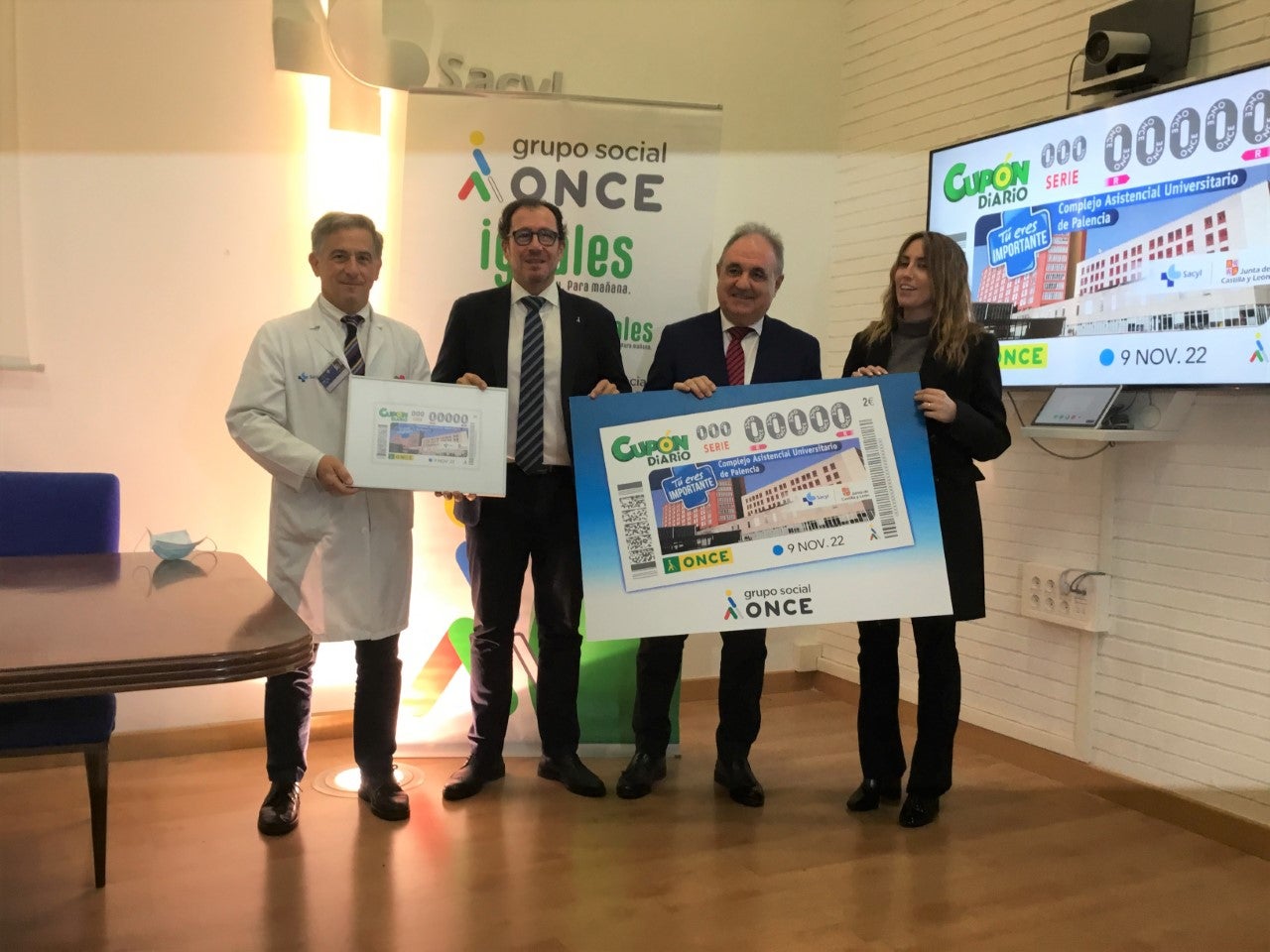 La ONCE dedica un cupón al Complejo Asistencial Universitario de Palencia para homenajear a su personal La ONCE dedica un cupón al Complejo Asistencial Universitario de Palencia para homenajear a su personal