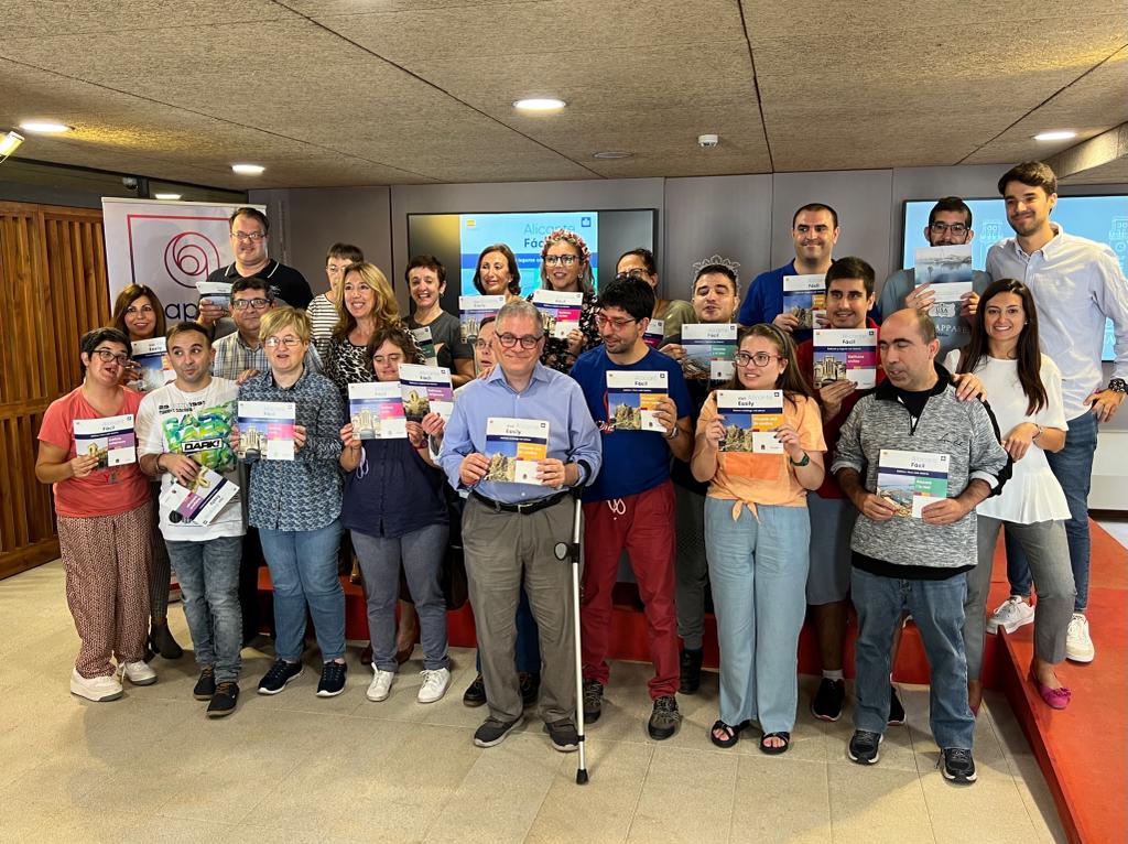El Ayuntamiento edita folletos turísticos inclusivos “Alicante fácil” elaborados por APSA El Ayuntamiento edita folletos turísticos inclusivos “Alicante fácil” elaborados por APSA