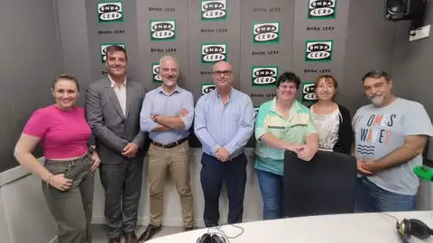 lLa plantilla de Onda Cero Marina Baixa y Europa FM Costa Blanca en sus nuevas instalaciones lLa plantilla de Onda Cero Marina Baixa y Europa FM Costa Blanca en sus nuevas instalaciones