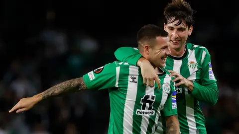 Aitor Ruibal y Juan Miranda celebran un tanto. Aitor Ruibal y Juan Miranda celebran un tanto.