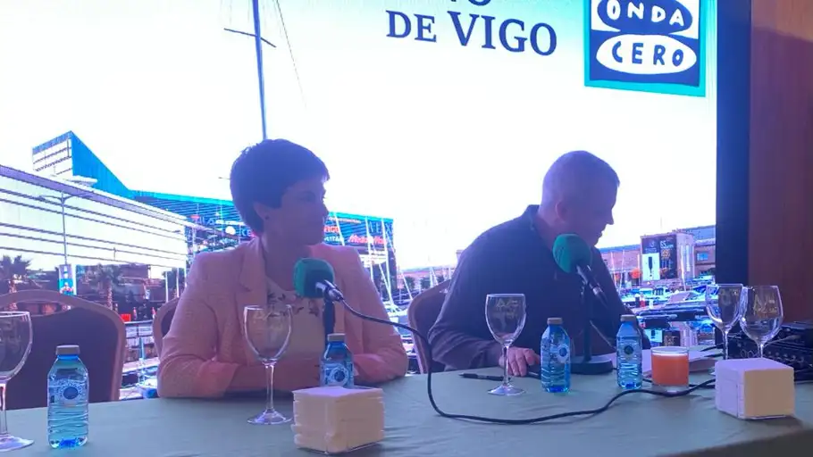 Los desayuno del Casino de Vigo Alcaldesa O Rosal Anxela Fenéndez