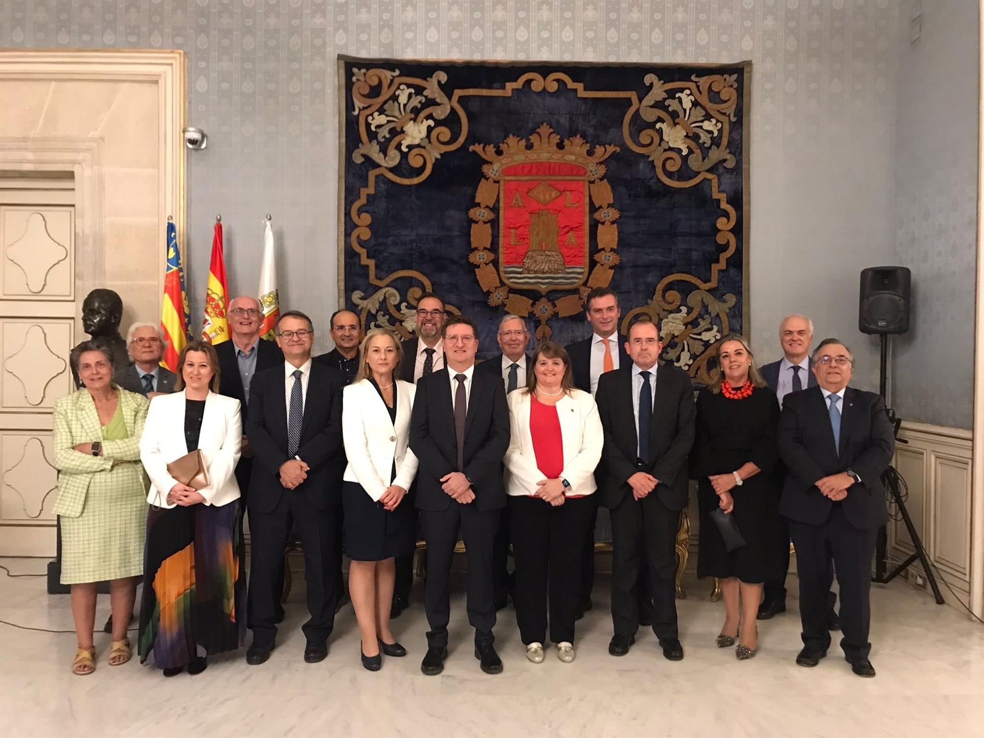 Alicante acoge este viernes y sábado la 49ª edición del Congreso de la Confederación Española de Centros de Enseñanza Alicante acoge este viernes y sábado la 49ª edición del Congreso de la Confederación Española de Centros de Enseñanza