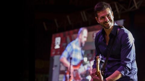 El cantautor cat&oacute;lico cordob&eacute;s Jes&uacute;s Cabello en concierto