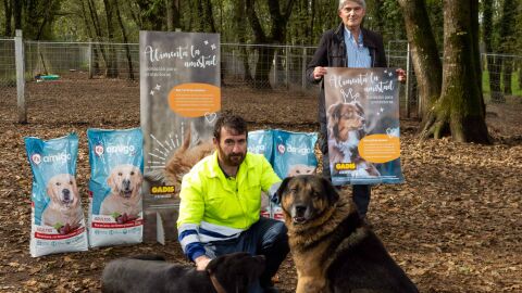 Gadis entrega 68.544 kilos de productos a 69 protectors de animais