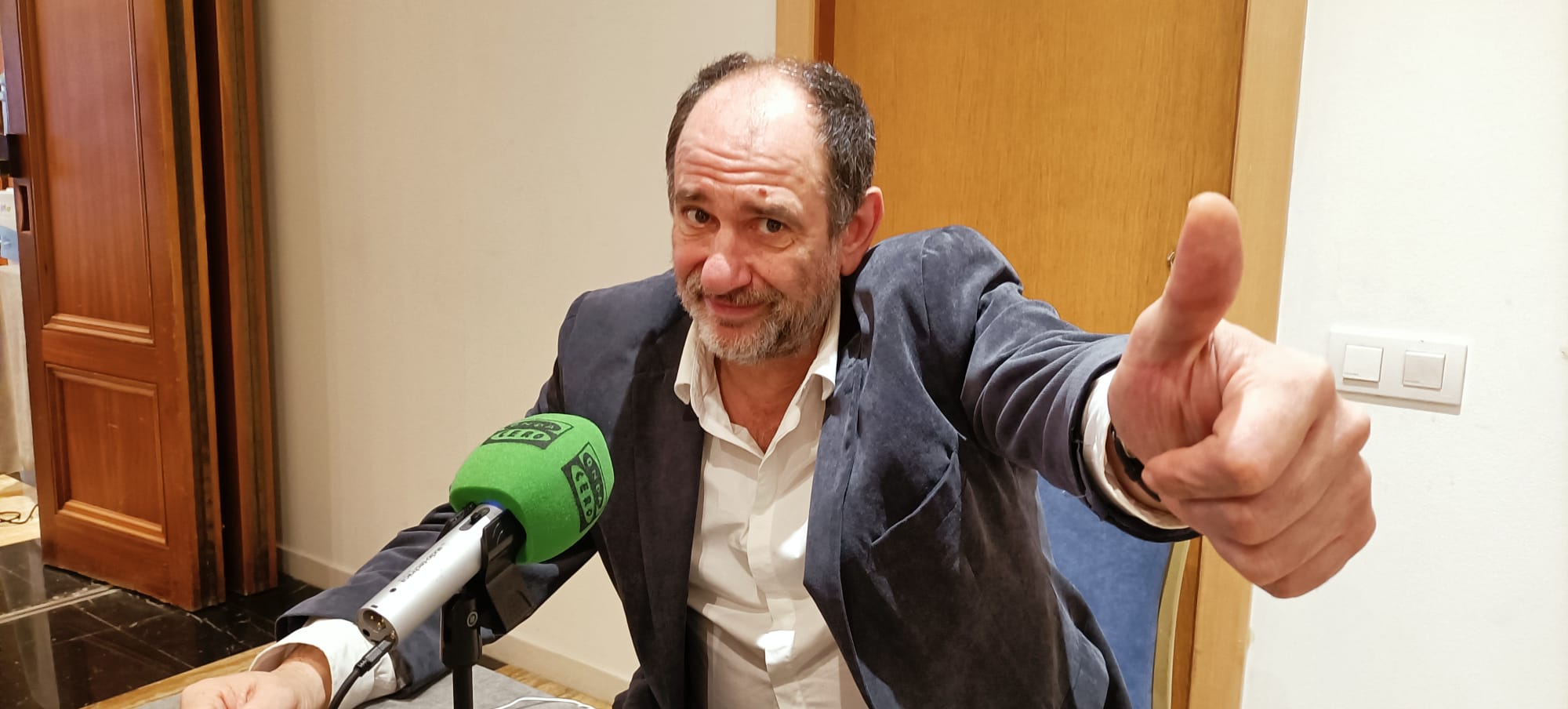 Karra Elejalde: "No está la industria para ir eligiendo papeles, pero me gusta ir de flor en flor" Karra Elejalde: "No está la industria para ir eligiendo papeles, pero me gusta ir de flor en flor"