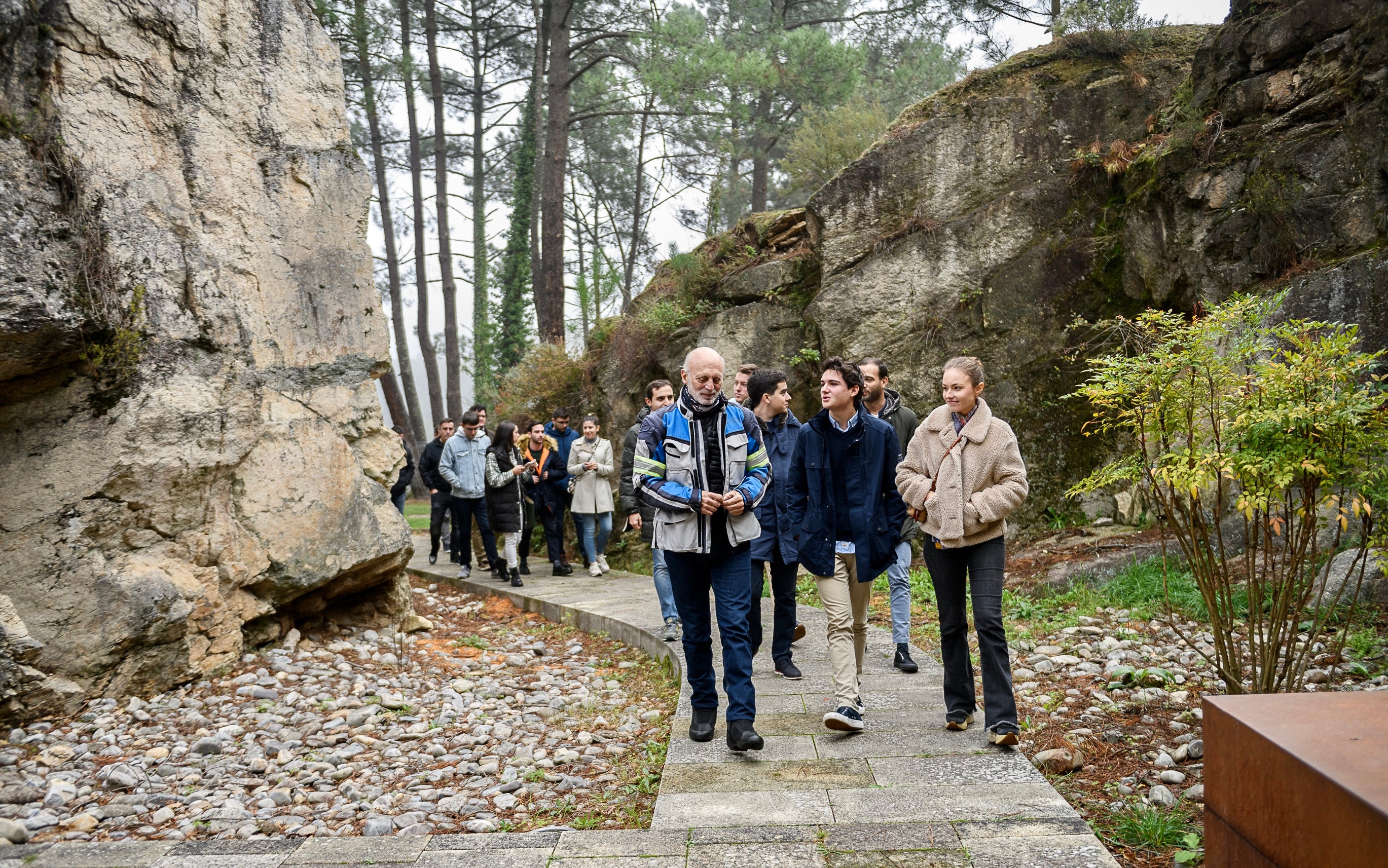 Nun encotro coas Novas Xeneracións Cabezas comprometese a constuir un Ourense “xoven e dinámico” Nun encotro coas Novas Xeneracións Cabezas comprometese a constuir un Ourense “xoven e dinámico”