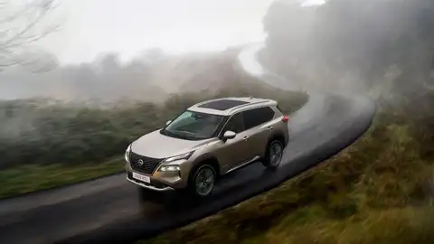 Vehiculo de Roipesa con climatológia adversa Recomendaciones en la sección de motor con Abel Millán en Onda Cero Pontevedra