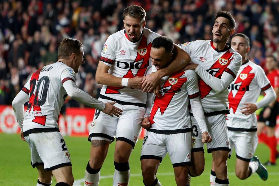 El Rayo se impone al Real Madrid y le deja sin liderato y sin invicto en Liga El Rayo se impone al Real Madrid y le deja sin liderato y sin invicto en Liga