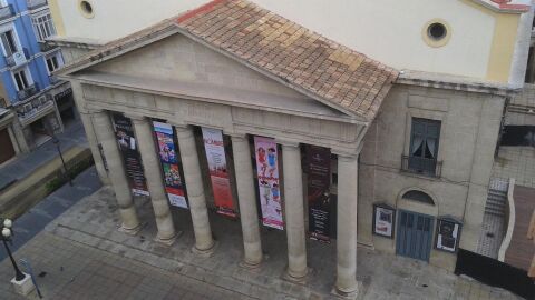 Alicante ensalzar&aacute; a las estrellas del cine espa&ntilde;ol con sillas personalizadas cerca del Teatro Principal